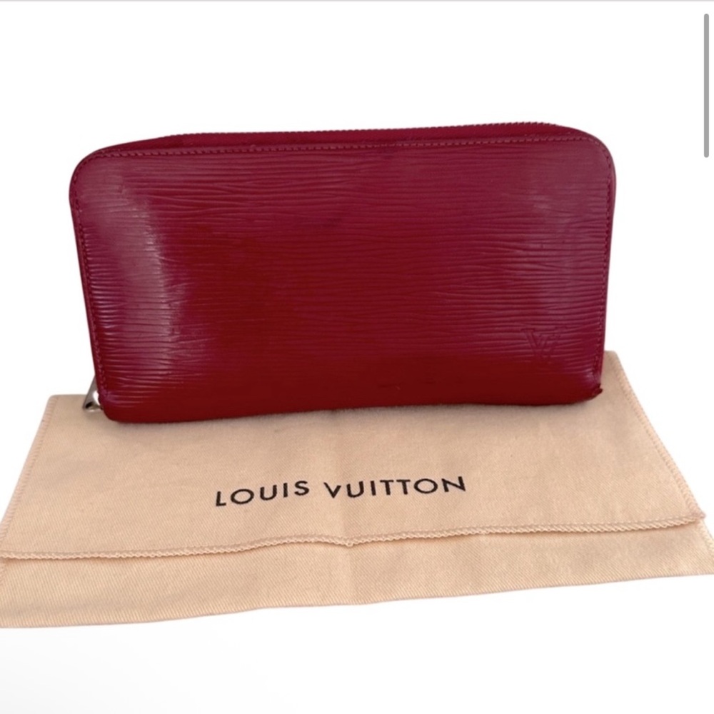 LOUIS VUITTON Red Epi Zippy Wallet